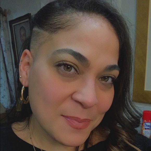 Meet your Posher, Roselyn - Picture 3 of 4